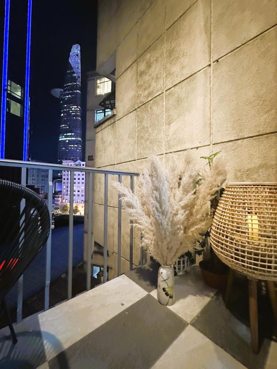 6Even Hotel - Have A Staycation In The Cafe Apartments Building Thành Pho Ho Chí Minh Esterno foto