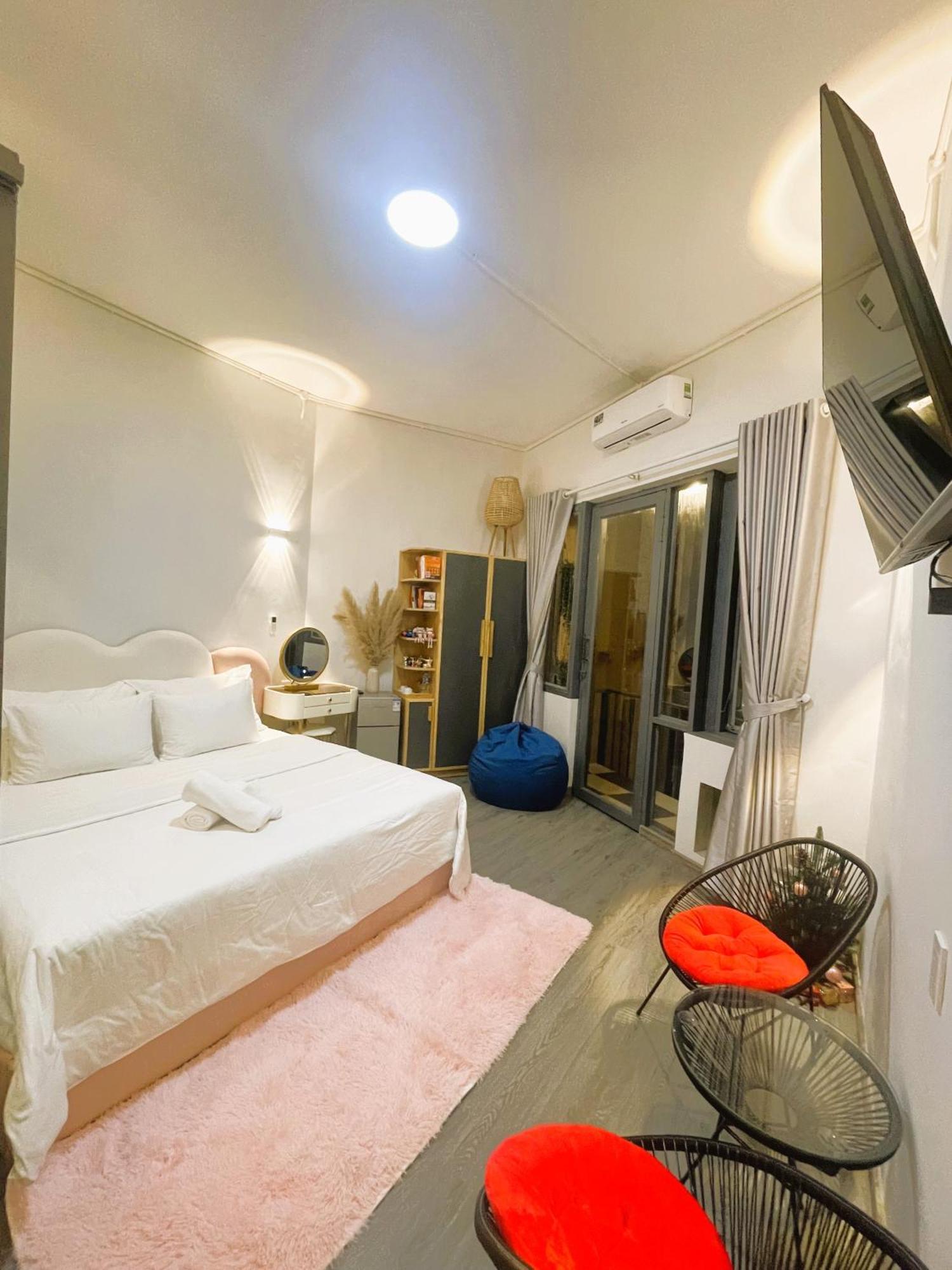 6Even Hotel - Have A Staycation In The Cafe Apartments Building Thành Pho Ho Chí Minh Esterno foto